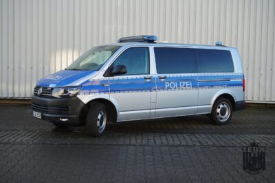 Polizei Streifenwagen VW T6, Einsatzfahrzeug mieten bei LEON Actionteam