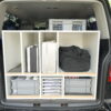 SEK / Spurensicherung VW T5 Zivil mieten beim Leon Actionteam. Polizeifahrzeuge, Uniformen, Requisiten, Waffen für Film und TV in Berlin günstig mieten.