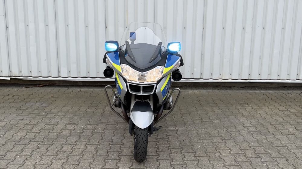 Polizeimotorad BMW R 1200 RT mieten beim Leon Actionteam
