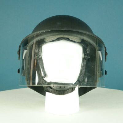 LEON Actionteam | Vermietung von Polizei Equipment, Uniformen · Schutzhelm mieten